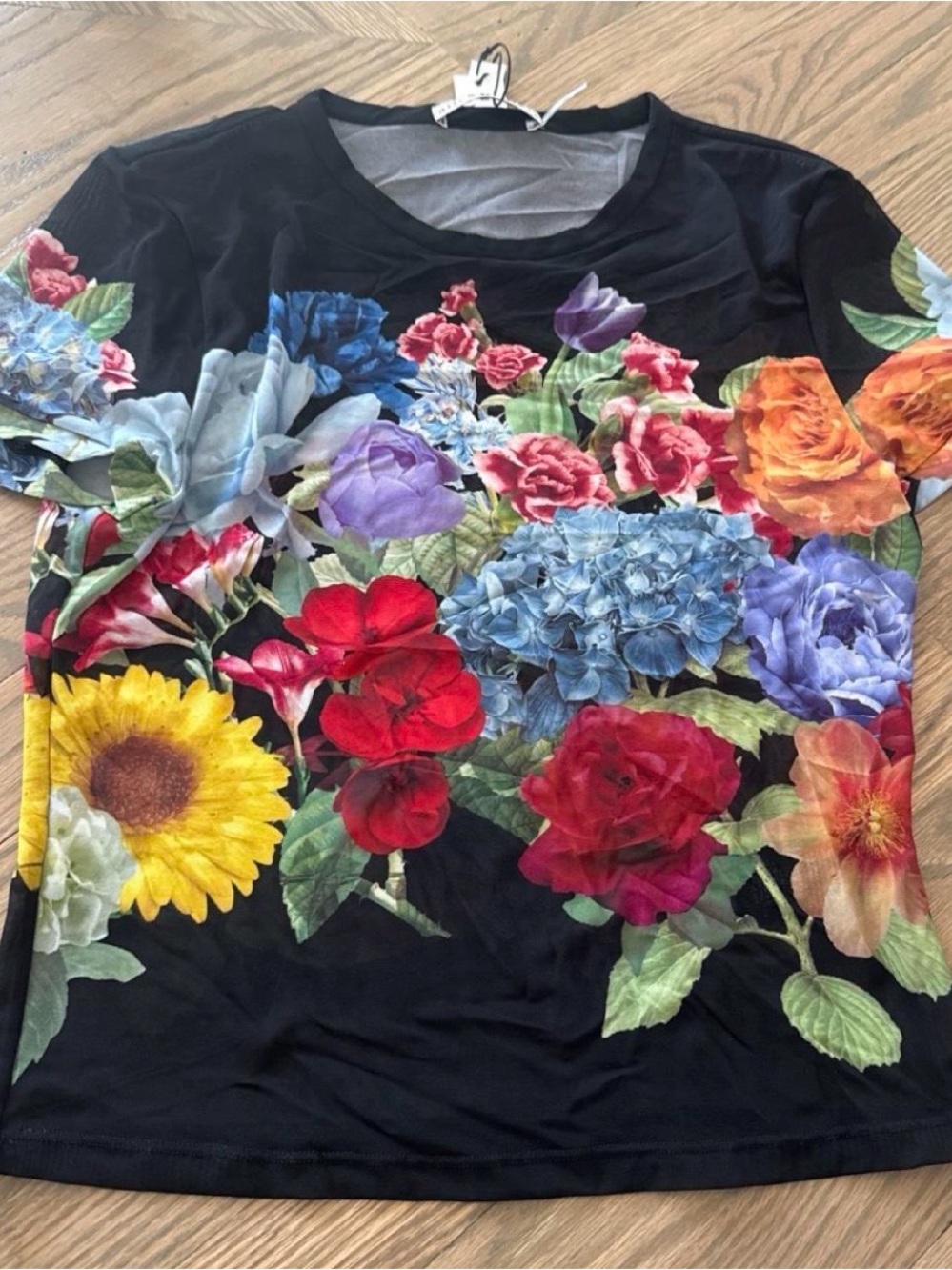 Alice + Olivia Black Short Sleeve Floral Mesh Tee Size M NWT - Picture 5 of 5